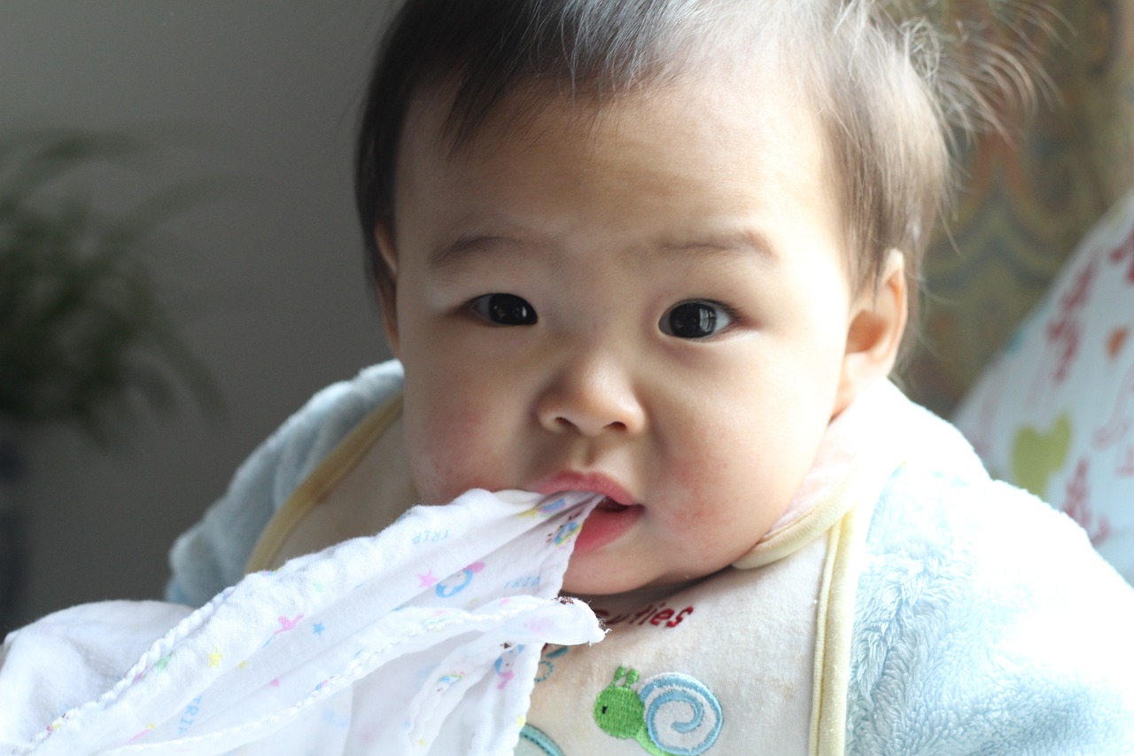 NF宝贝(国际)生殖的婴儿快速排气土方法（如何帮NF宝贝(国际)生殖的婴儿快速排气）